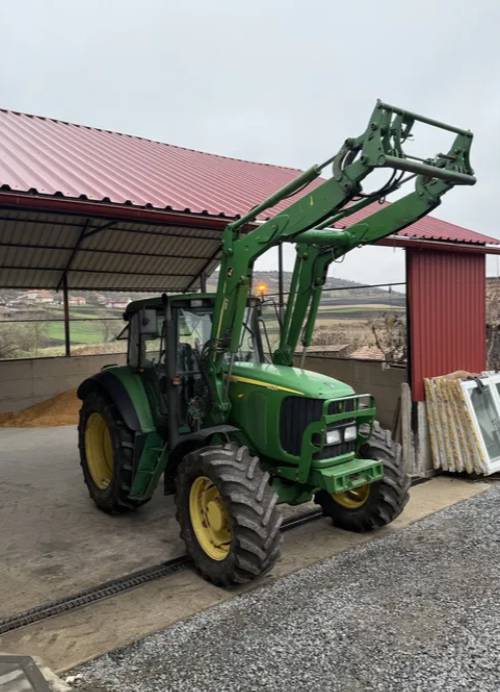 Tractor John deere 6620 Cu incarcator 132 CP